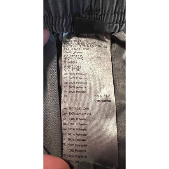 Billabong girls shorts
Gray
Sm size 10 - Picture 3 of 6